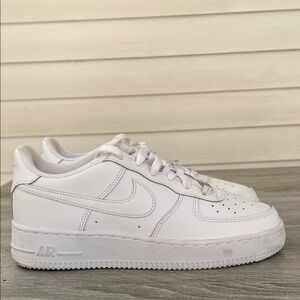 Nike Air Force 1 Low LE Triple White (GS) Kids Shoes Size 6.5 Y